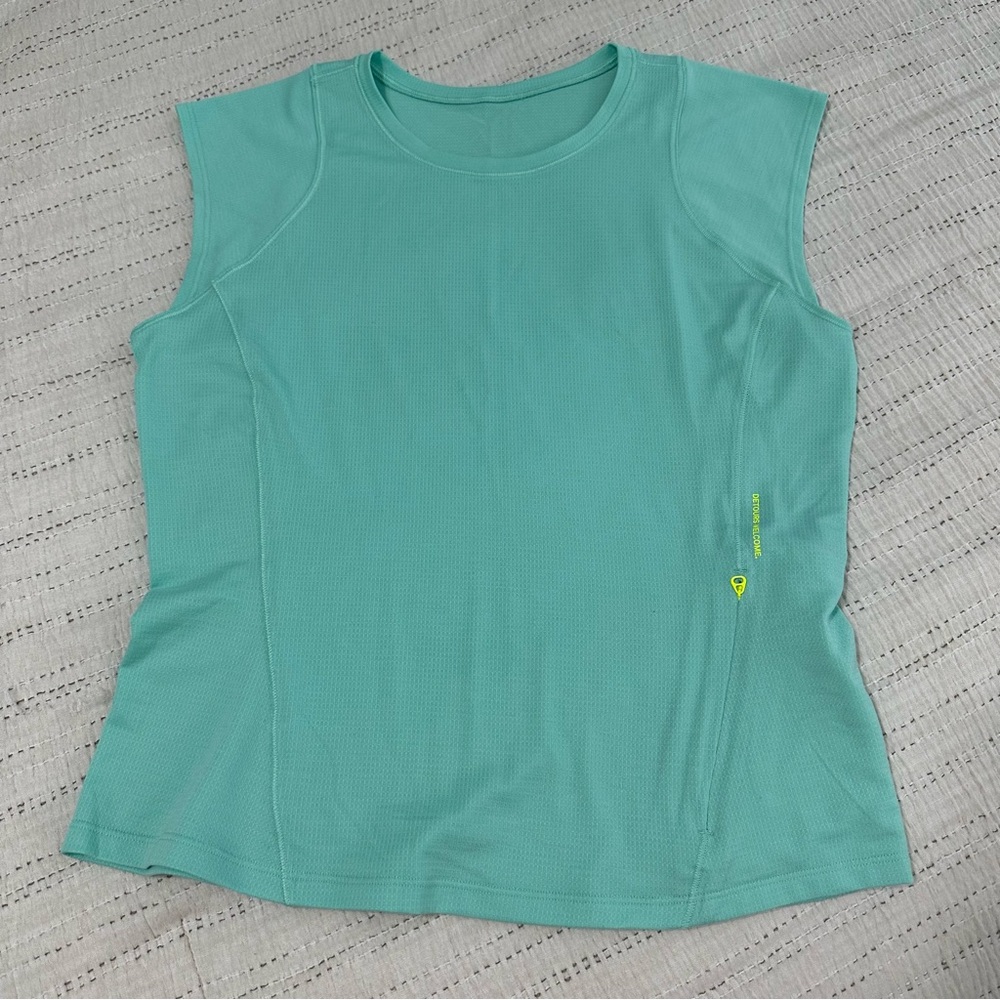 Lululemon Athletica Aqua Muscle Tee